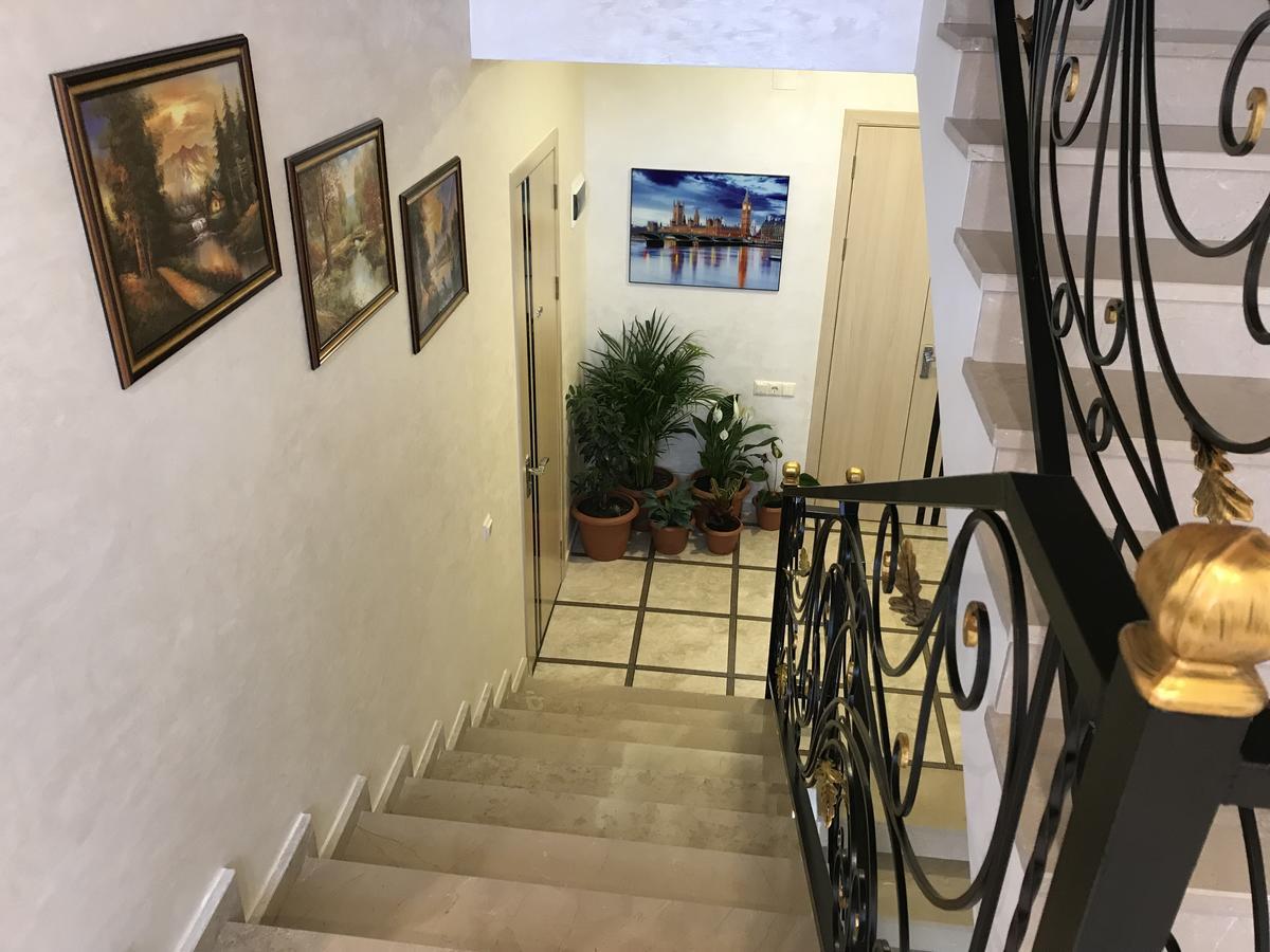 فندق ماريانا باتومي المظهر الخارجي الصورة