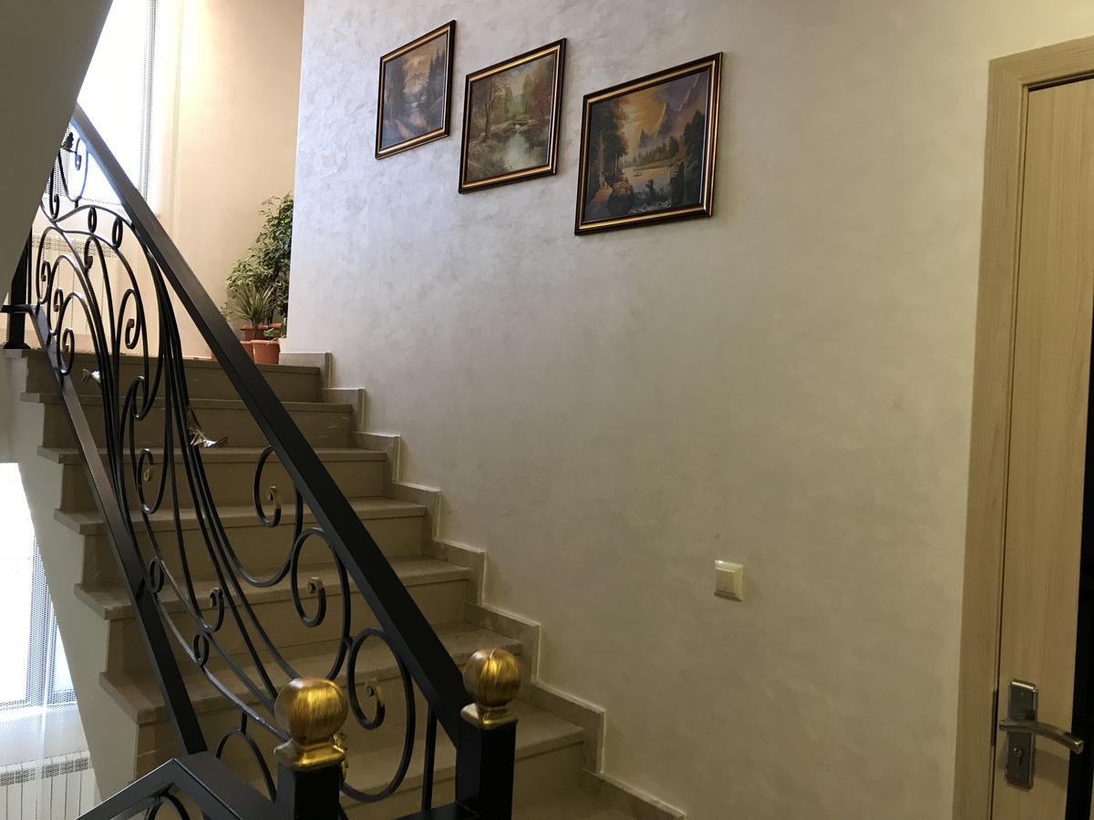 فندق ماريانا باتومي المظهر الخارجي الصورة