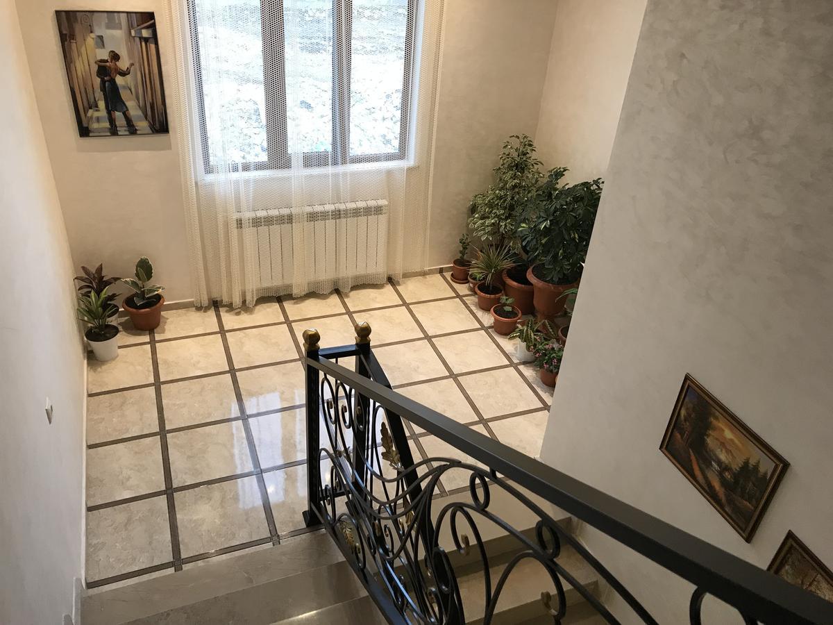 فندق ماريانا باتومي المظهر الخارجي الصورة